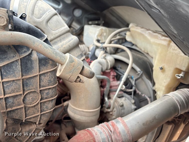 image for item YA1908 2024 Kenworth T880 hydrovac truck