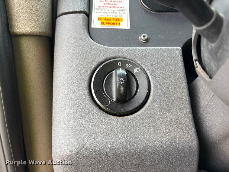 image for item YA1917 2015 Freightliner Cascadia  semi truck