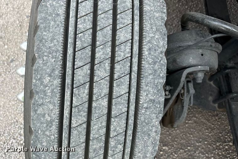 image for item YA1917 2015 Freightliner Cascadia  semi truck