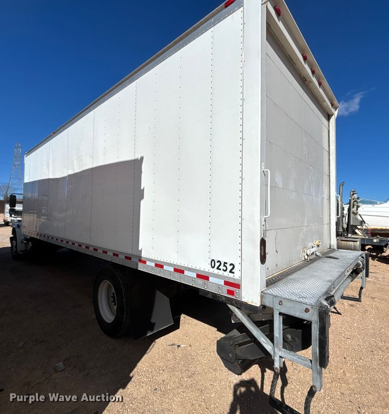 image for item YA1937 2019 Freightliner Buisness Class M2  box truck