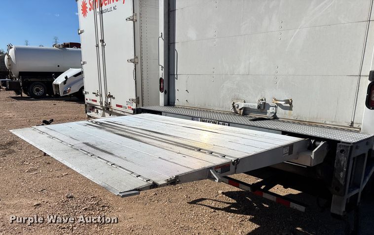 image for item YA1937 2019 Freightliner Buisness Class M2  box truck