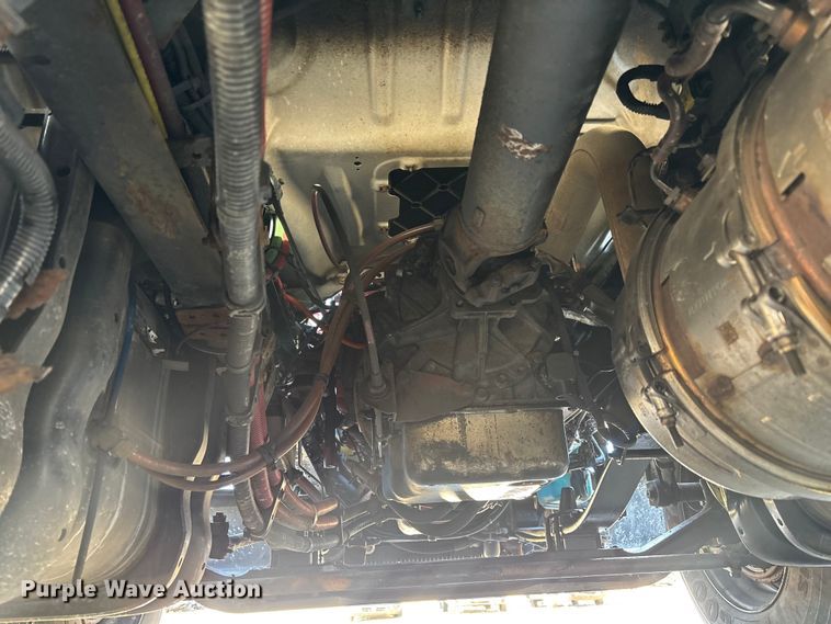 image for item YA1937 2019 Freightliner Buisness Class M2  box truck