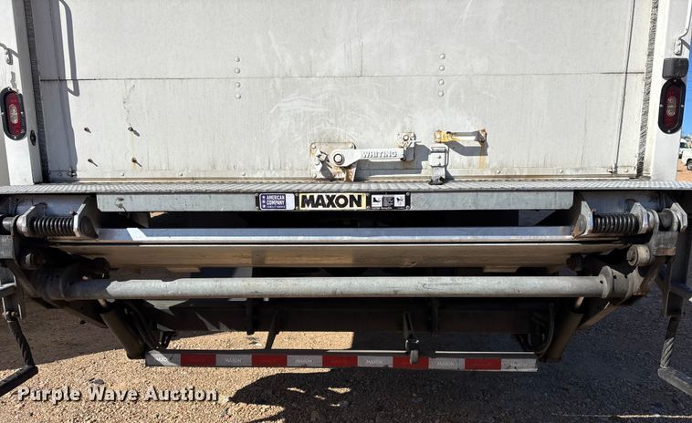 image for item YA1937 2019 Freightliner Buisness Class M2  box truck