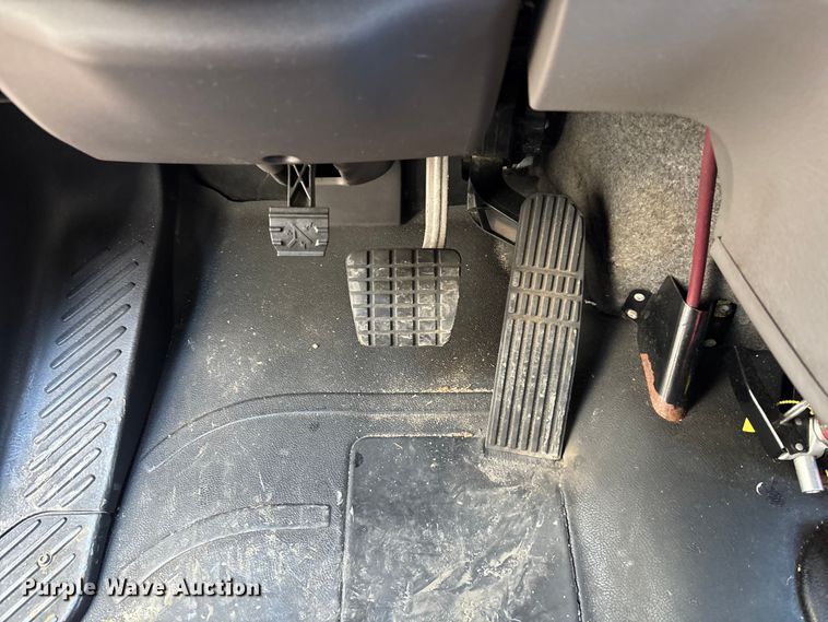 image for item YA1937 2019 Freightliner Buisness Class M2  box truck