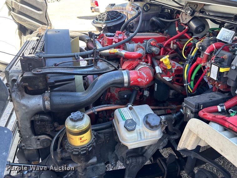 image for item YA1937 2019 Freightliner Buisness Class M2  box truck