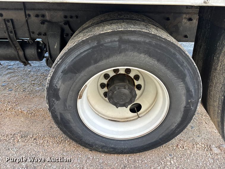 image for item YA1937 2019 Freightliner Buisness Class M2  box truck