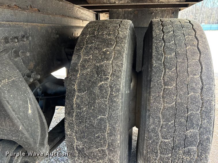 image for item YA1937 2019 Freightliner Buisness Class M2  box truck