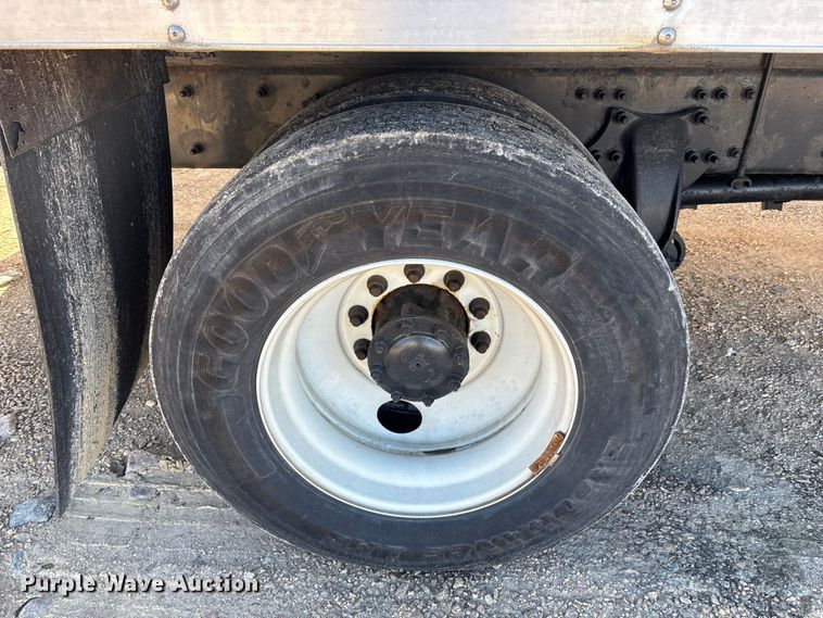 image for item YA1937 2019 Freightliner Buisness Class M2  box truck