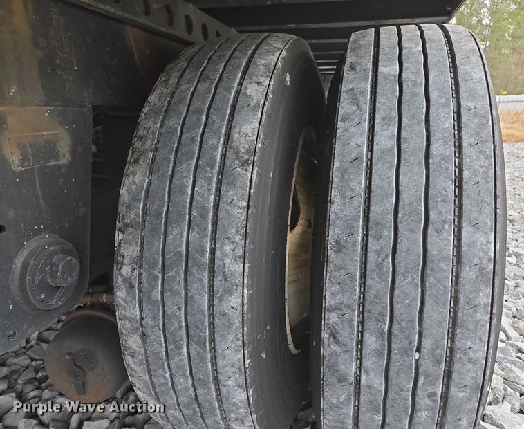 image for item YA2002 2023 Atro dry van trailer