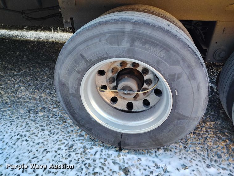 image for item YA2015 2023 Atro  dry van trailer