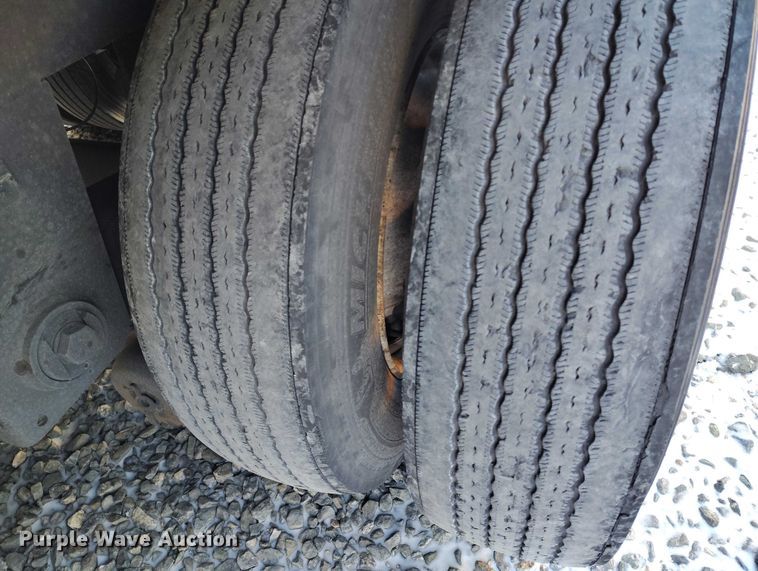 image for item YA2015 2023 Atro  dry van trailer