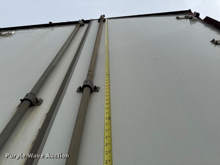 image for item YA2183 2009 Wabash dry van trailer