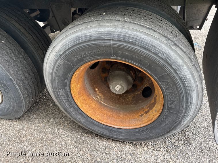 image for item YA2183 2009 Wabash dry van trailer