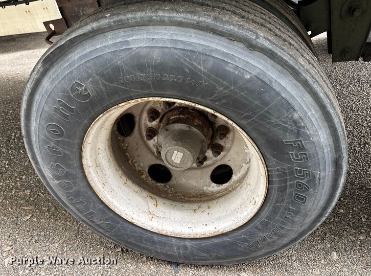 image for item YA2183 2009 Wabash dry van trailer