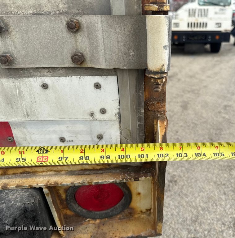 image for item YA2184 2009 Wabash dry van trailer