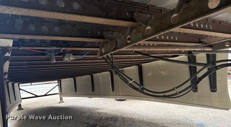 image for item YA2184 2009 Wabash dry van trailer