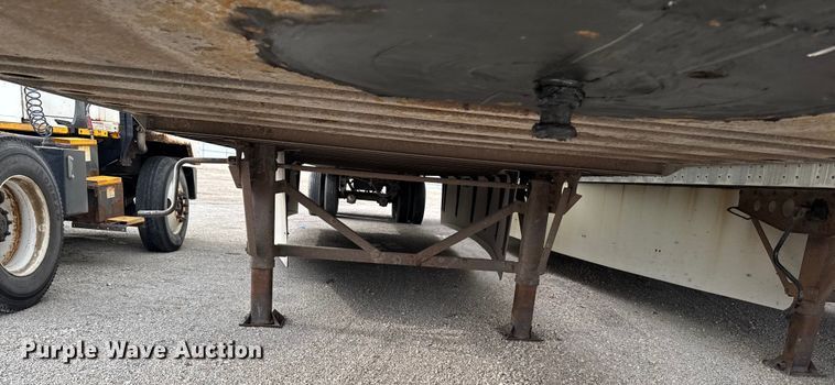 image for item YA2184 2009 Wabash dry van trailer