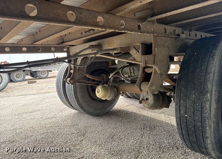 image for item YA2184 2009 Wabash dry van trailer