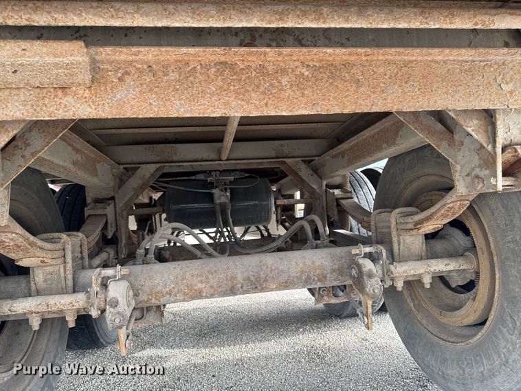 image for item YA2184 2009 Wabash dry van trailer