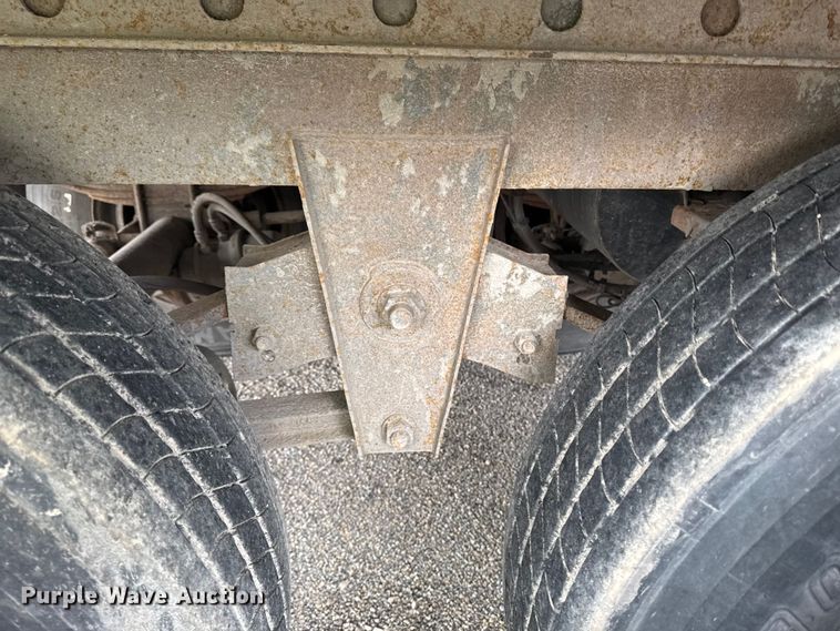 image for item YA2184 2009 Wabash dry van trailer