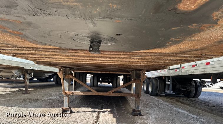 image for item YA2208 2009 Wabash dry van trailer