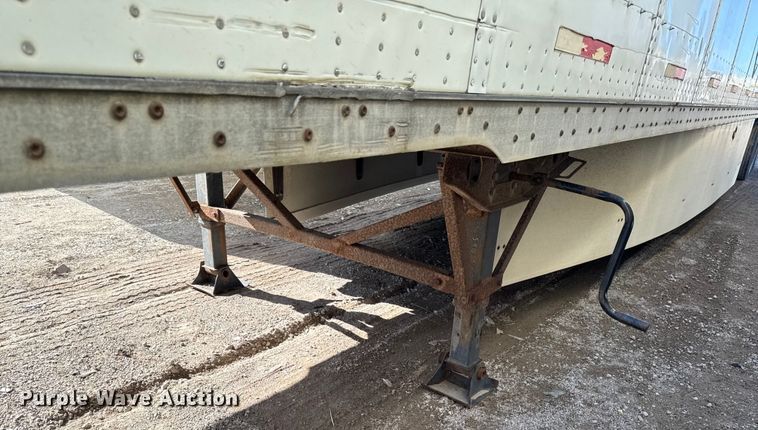 image for item YA2208 2009 Wabash dry van trailer