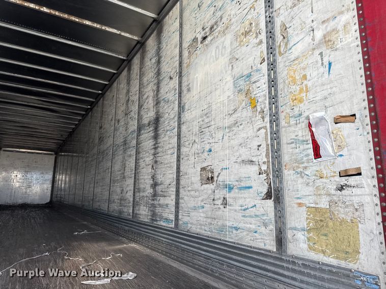 image for item YA2208 2009 Wabash dry van trailer