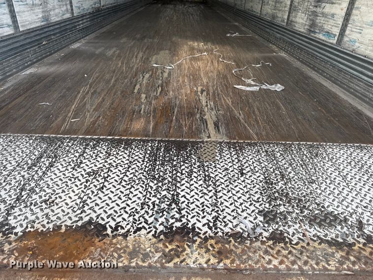 image for item YA2208 2009 Wabash dry van trailer