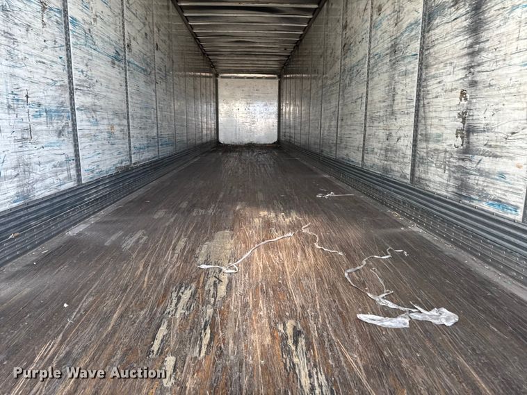 image for item YA2208 2009 Wabash dry van trailer