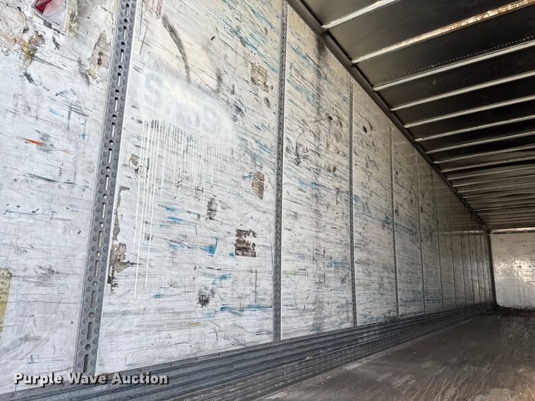 image for item YA2208 2009 Wabash dry van trailer