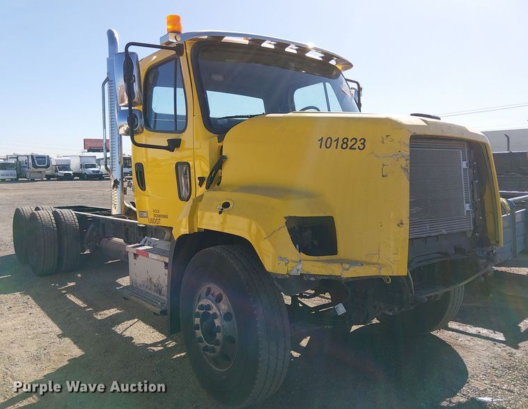 image for item YA2219 2023 Freightliner 108SD truck cab and chassis