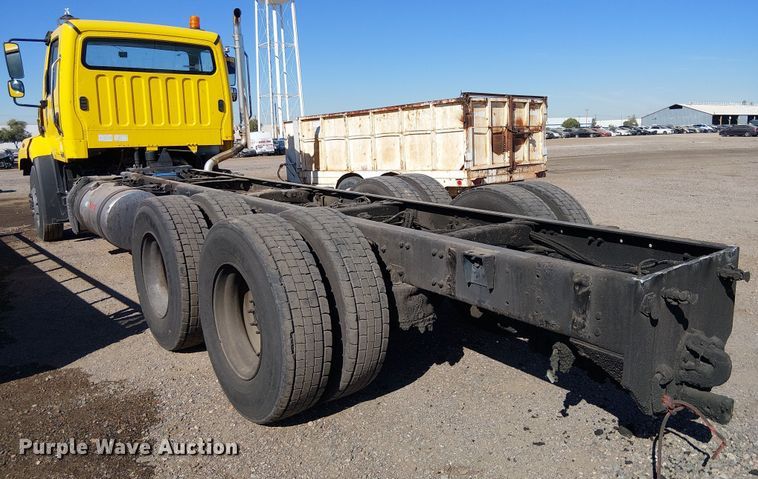 image for item YA2219 2023 Freightliner 108SD truck cab and chassis