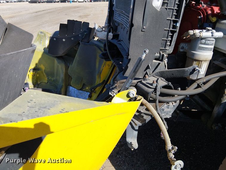 image for item YA2219 2023 Freightliner 108SD truck cab and chassis