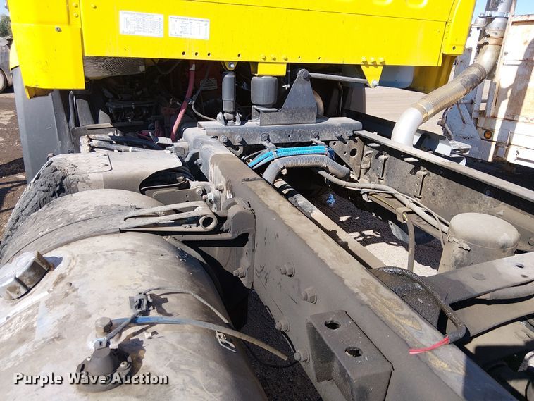 image for item YA2219 2023 Freightliner 108SD truck cab and chassis