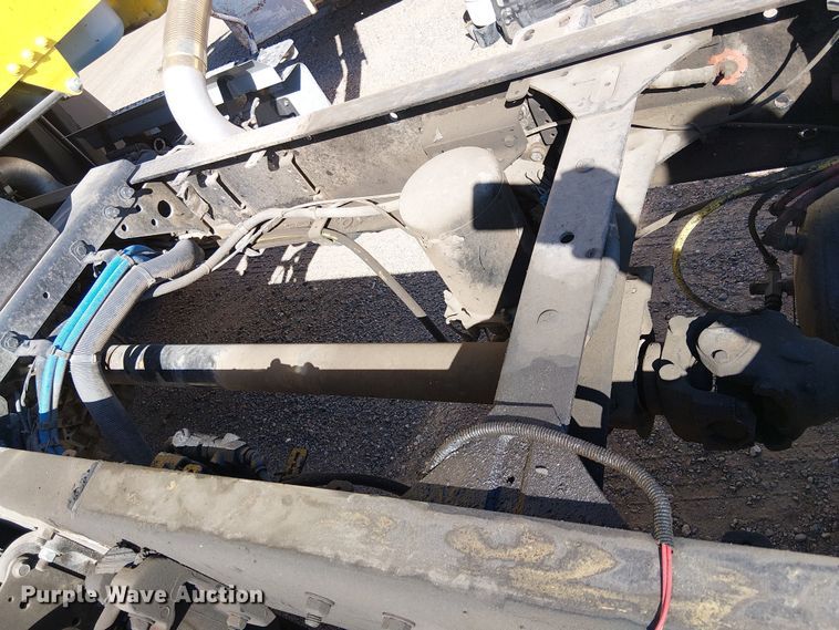 image for item YA2219 2023 Freightliner 108SD truck cab and chassis