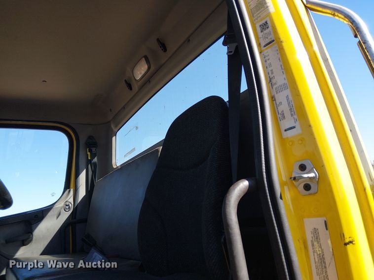 image for item YA2219 2023 Freightliner 108SD truck cab and chassis