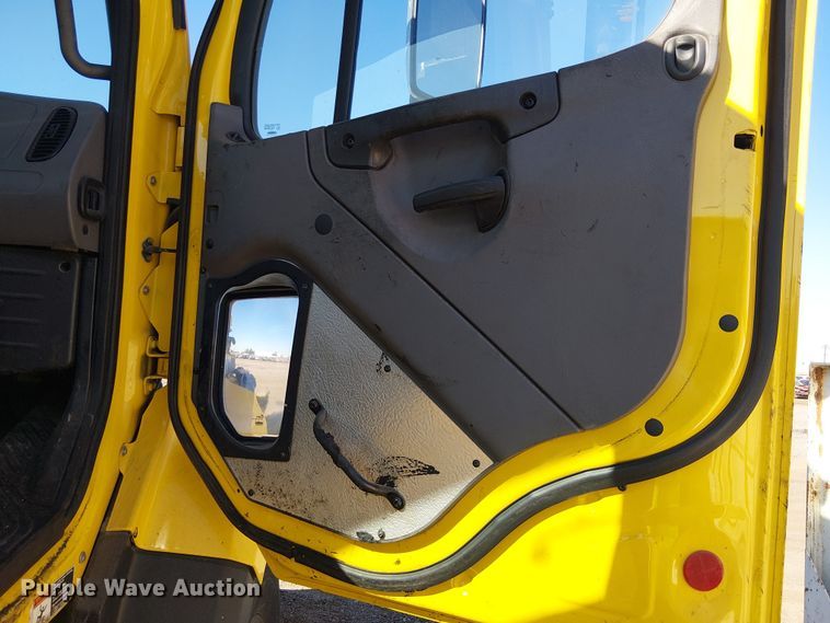 image for item YA2219 2023 Freightliner 108SD truck cab and chassis