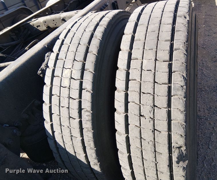 image for item YA2219 2023 Freightliner 108SD truck cab and chassis