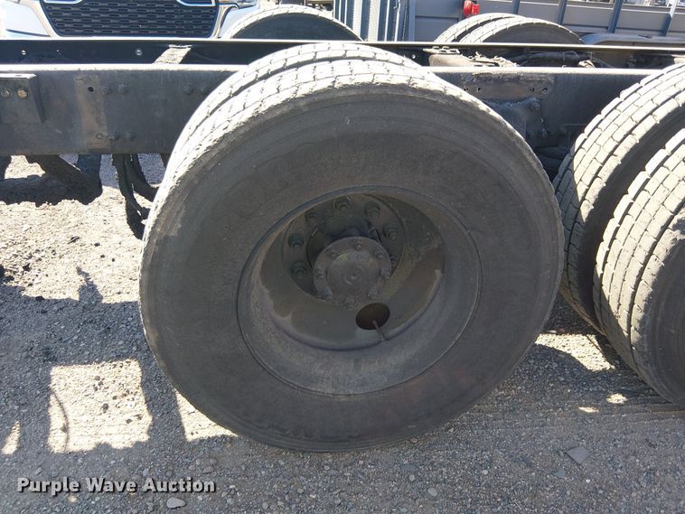 image for item YA2219 2023 Freightliner 108SD truck cab and chassis