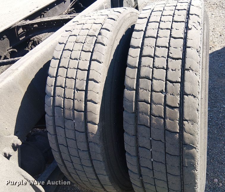 image for item YA2219 2023 Freightliner 108SD truck cab and chassis