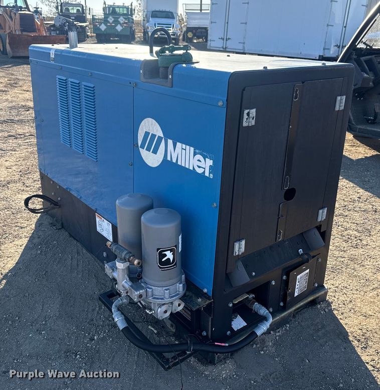 image for item DQ4253 Miller Big Blue Air Pak welder