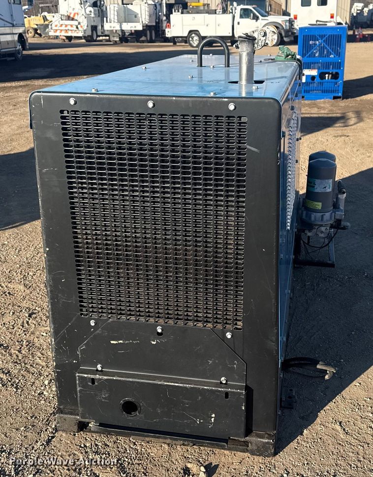 image for item DQ4253 Miller Big Blue Air Pak welder