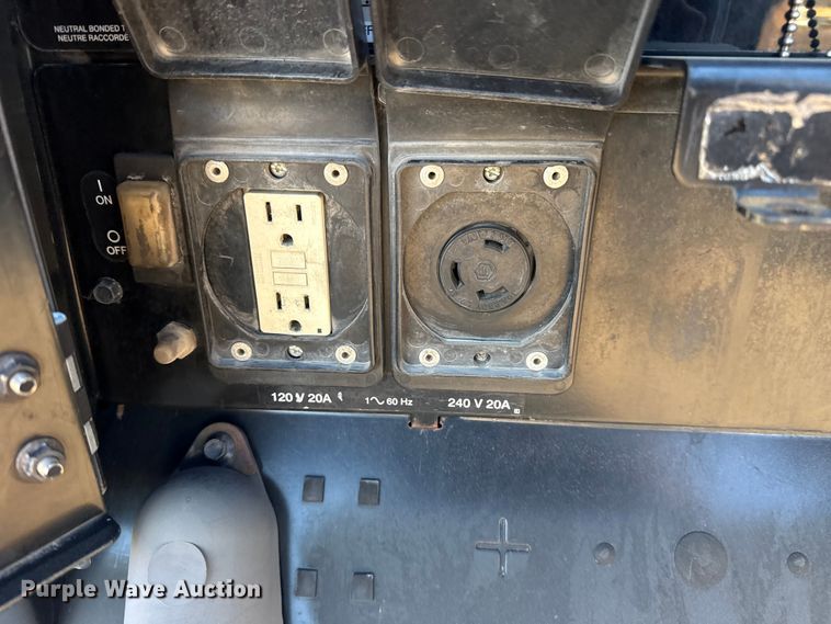 image for item DQ4253 Miller Big Blue Air Pak welder