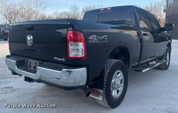 image for item DQ4255 2021 RAM 2500 Crew Cab pickup truck