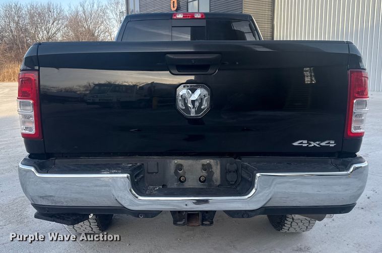 image for item DQ4255 2021 RAM 2500 Crew Cab pickup truck