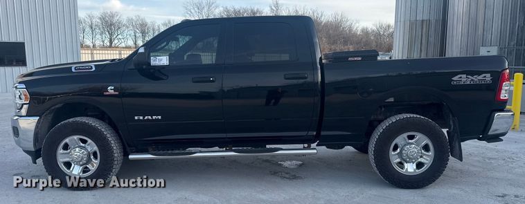 image for item DQ4255 2021 RAM 2500 Crew Cab pickup truck