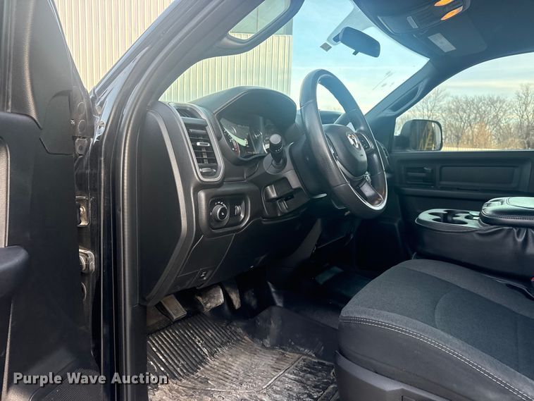 image for item DQ4255 2021 RAM 2500 Crew Cab pickup truck