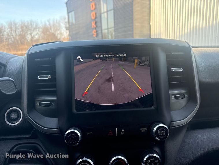 image for item DQ4255 2021 RAM 2500 Crew Cab pickup truck