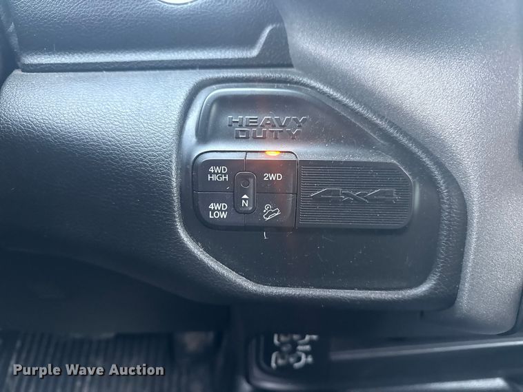 image for item DQ4255 2021 RAM 2500 Crew Cab pickup truck