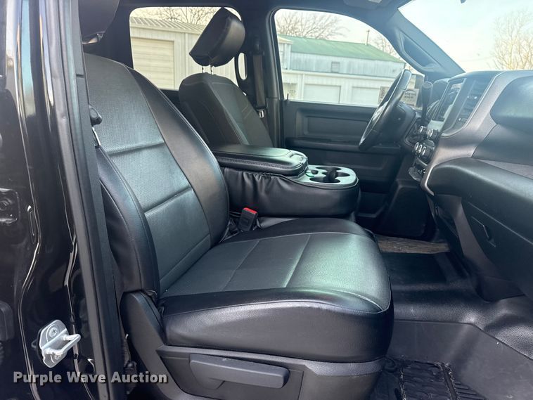 image for item DQ4255 2021 RAM 2500 Crew Cab pickup truck